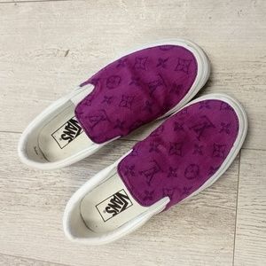 VANS Holographic Men 7 / Women 8.5